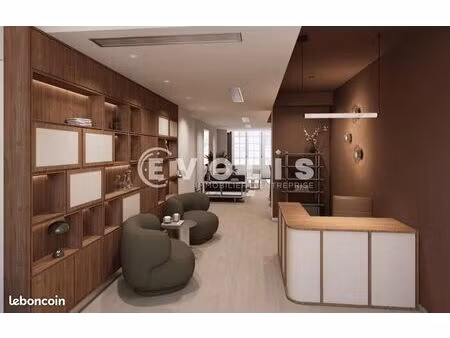 bureaux 319 m²