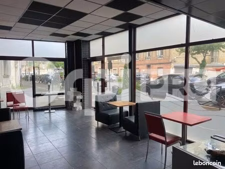 local commercial 60 m²
