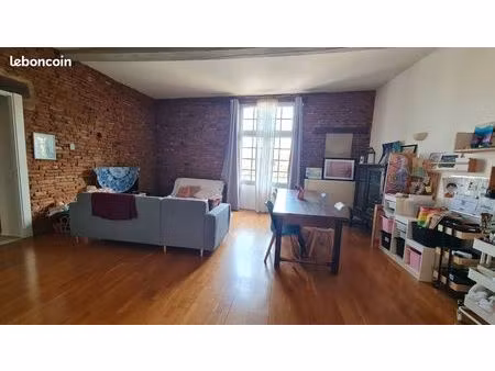appartement t3 de 107m2 avec terrasse et place de parking