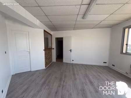 bureaux 87 m²