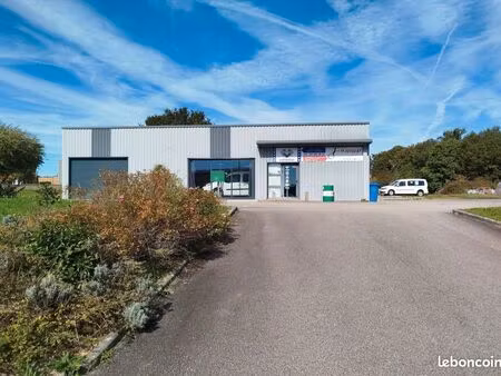 a louer bâtiment industriel 390m2