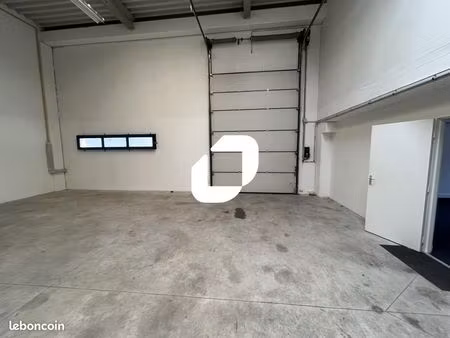 local d'activité 290 m²