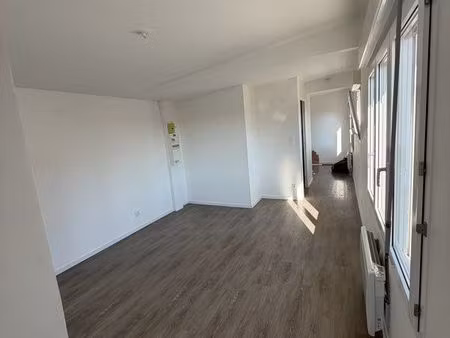 très beau logement  proche d’amiens