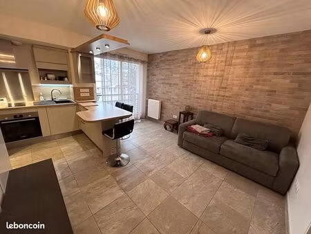 studio 1 pièce 24 m²