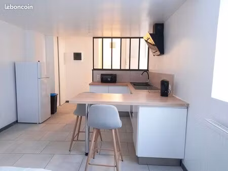 studio meublé de 28 m²  situé dans un quartier calme au sud de la roche-sur-yon