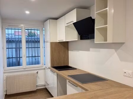 t3 56 m² entièrement rénové – box privatif – gare à 10 min à pied