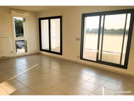 appartement t4 de 80m2 et loggia de 19m2