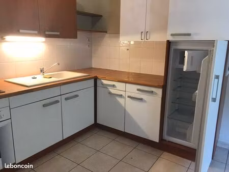 location f3 ste savine