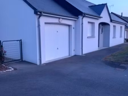 maison à louer aron