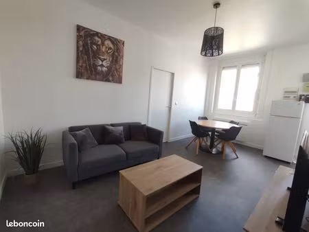 beau t2 lumineux 42 m² / entièrement rénové / proche centre