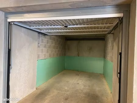 garage à louer