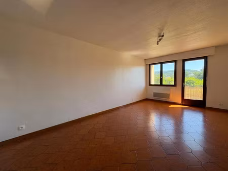 location appartement 2 pièces 71 m² à nancy (54000)  640 €