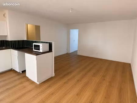 t2 entièrement rénové – 53m² – première mise en location – marseille 3ᵉ – 850 cc