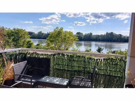 appartement vendu loué f2 ascenseur terrasse   place de parking en sous sol