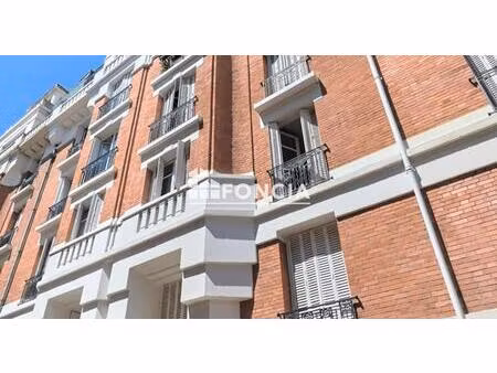 exceptionnel à asnières – studette de 10 m² avec balcon et vue tour eiffel au 7ème étage