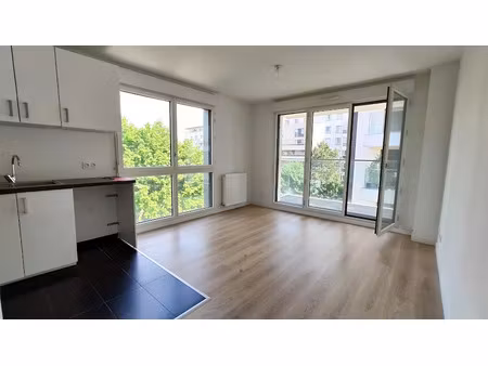 location appartement 2 pièces 41 m² à asnieres-sur-seine (92600)  1 270 €