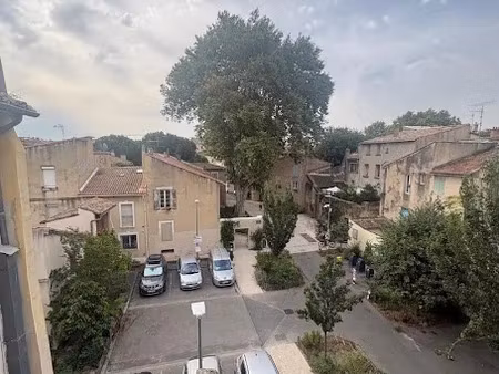 location meublée appartement 2 pièces 43 m² à avignon (84000)  780 €