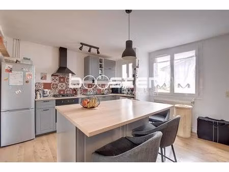 saint agne - duplex 3 pièces de 65 m² avec cuisine ouverte