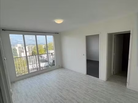 appartement - 7ème étage - 40 16 m2 - 2 pièces - non meublé