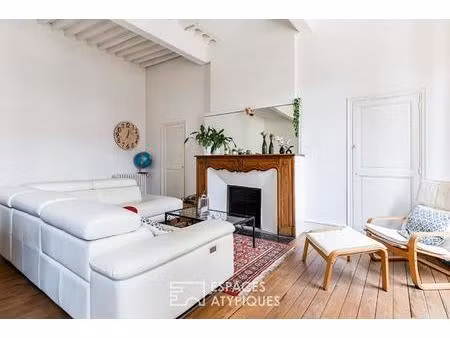 appartement de caractère  avec jardin terrasse et parking privatifs