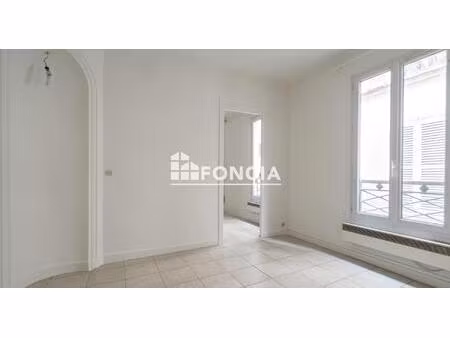 quartier louis blanc  2 pièces sur cour de 39 64m2