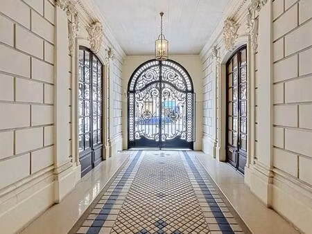 chambre de service - 9 04m²- la plaine monceau