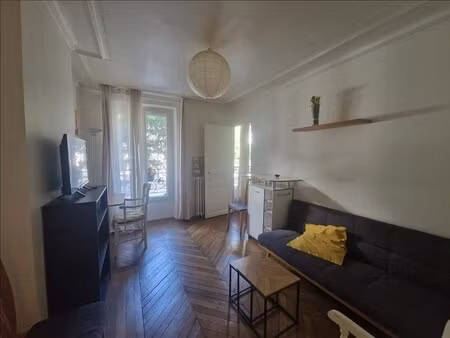 appartement - 1er étage - 55 94 m2 - 3 pièces - meublé