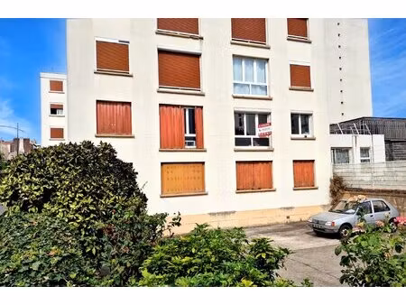 vanves – appartement 3 pièces de 51 m² à rénover – métro et commerces à proximité