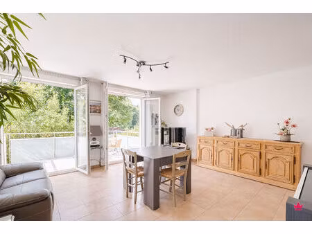 appartement 3 pièces avec garage- secteur village