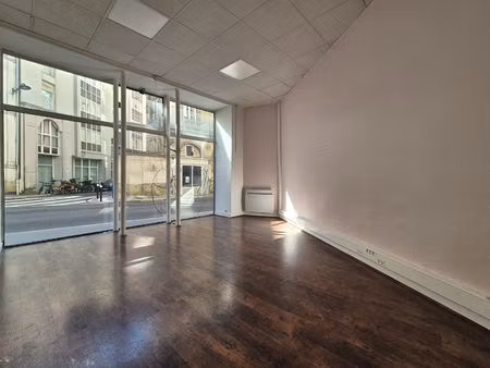 nantes centre - local professionnel de 103 m²