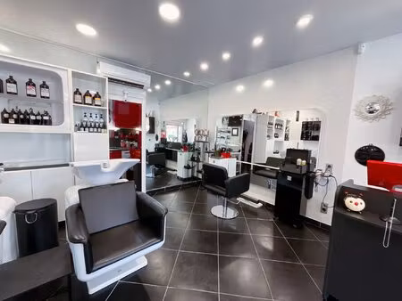 cède salon de coiffure en plein coeur de saint-victoret