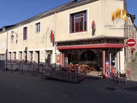 commerce dans village classé