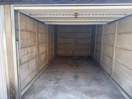 garage 20 avenue de bale
