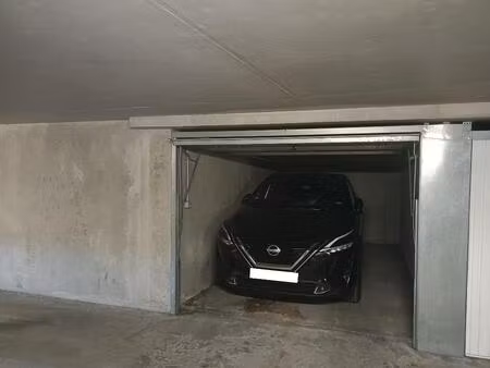 garage ferme securise - villeurbanne republique
