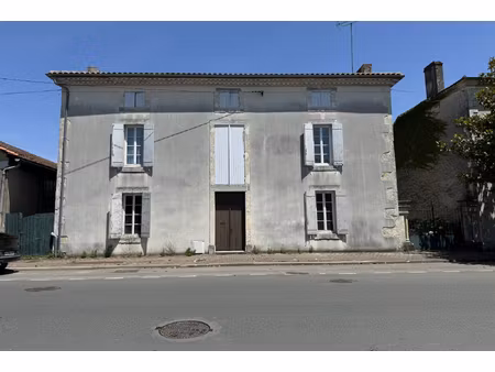 maison de ville casteljaloux à rénover ? 152 m² habitables avec grenier aménageable et gar