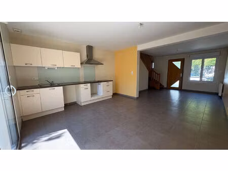 maison à pellouailles les vignes de 5 pièces avec garage et jardin.