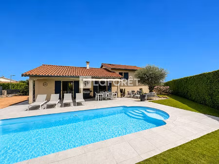maison de 126 m²  avec piscine à taluyers