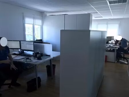 location bureaux 186 m²