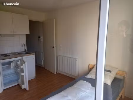 studio étudiant récent meublé de 19m2 à villeurbanne