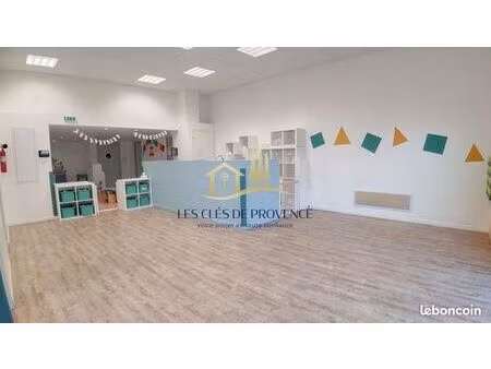 fonds de commerce 243 m² vitrolles