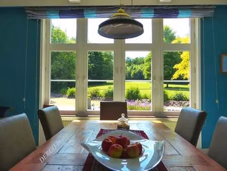 villa avec bureaux ou maison kangourou sur 1 27 ha