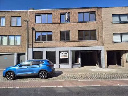 ruim triplex appartement met polyvalente ruimte op toplocati