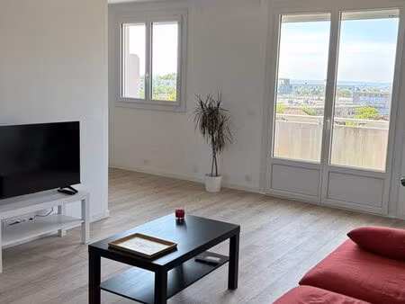appartement t4 / t3 bis - rénové et climatisé - balcon - parking - caluire et cuire - chem