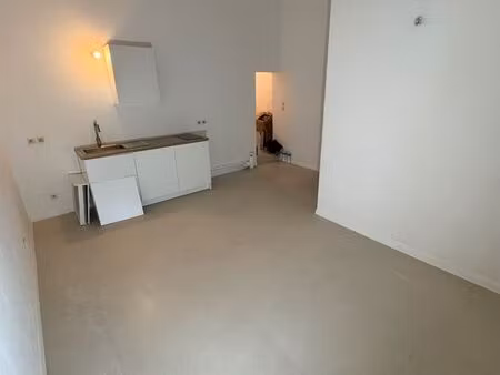 appartement t3 à louer lunel centre ville - refait à neuf