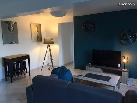 quartier dock 76  50m2 parfaitement meublé  proche transports en commun