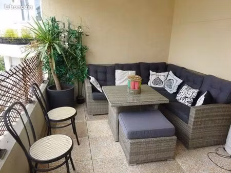 t3 courbevoie grande loggia