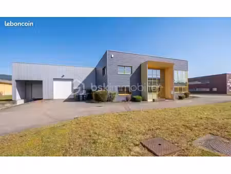 local bureaux 1 478 m²