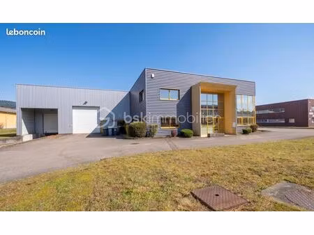 local bureaux 1 478 m²
