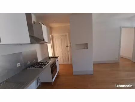 loue appartement ancien renové centre bourg en bresse 2 chambres