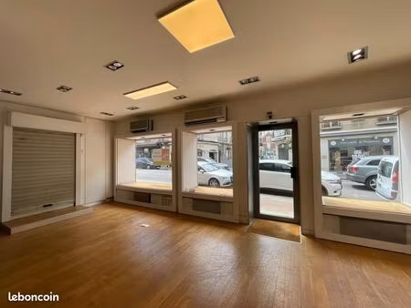 local commercial 115 m²